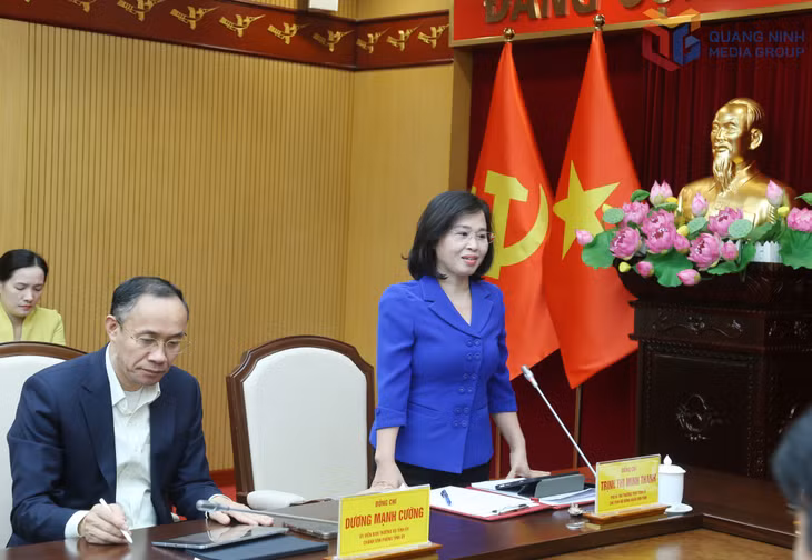 Đồng chí Trịnh Thị Minh Thanh, Phó Bí thư Thường trực Tỉnh ủy, Chủ tịch HĐND tỉnh, phát biểu tại buổi làm việc.