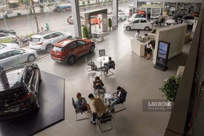 Thị trường xe ôtô tiếp tục lao dốc đầu năm 2024. Ảnh: Khánh Linh