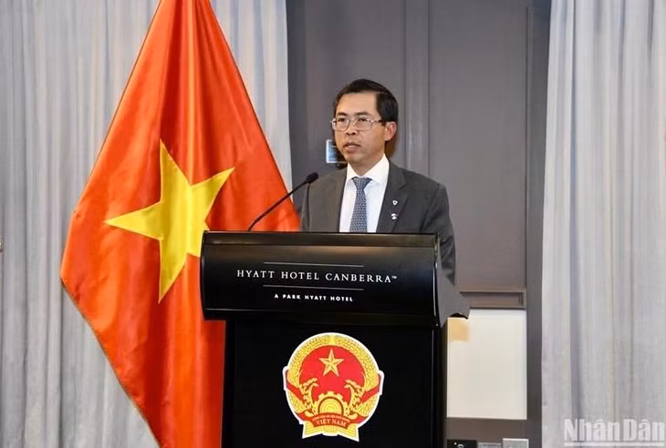 Đại sứ Việt Nam tại Australia Phạm Hùng Tâm phát biểu ý kiến tại sự kiện.