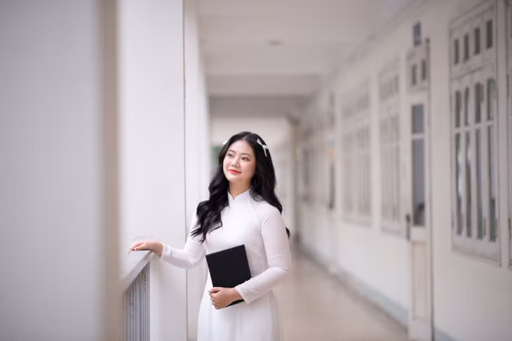 Cô nữ sinh Đỗ Hà Linh gặt hái nhiều thành tích trong các cuộc thi tiếng Trung. Ảnh: Nhân vật cung cấp.