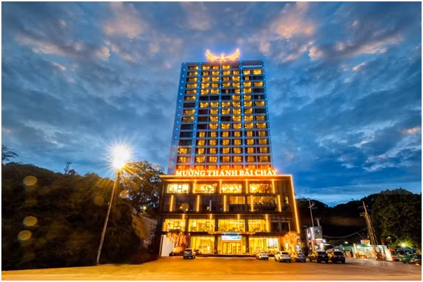 Mặt tiền khách sạn Mường Thanh Grand Bãi Cháy
