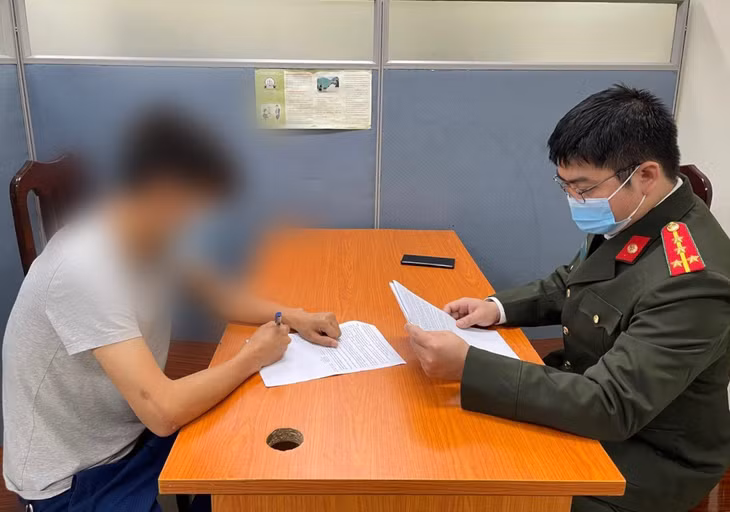 Công an lập hồ sơ xử phạt Vũ Sơn T.