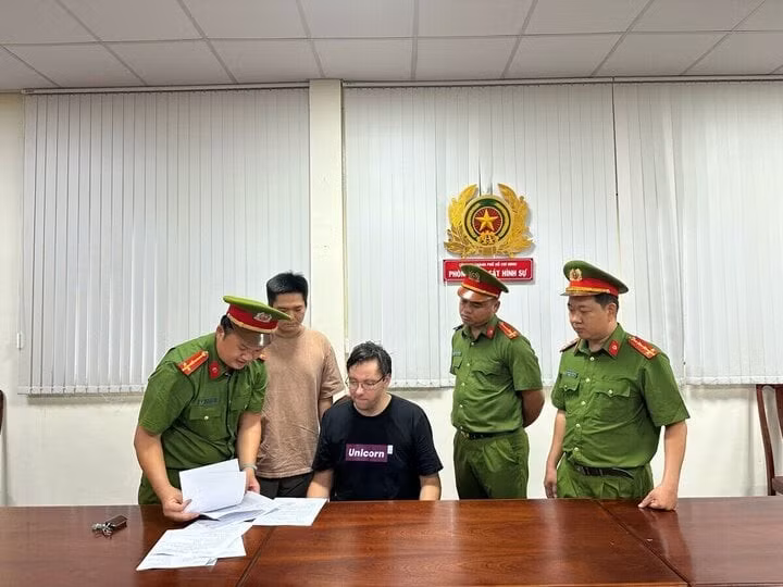 Aigars Plivčs tại cơ quan điều tra. (Ảnh: CACC)