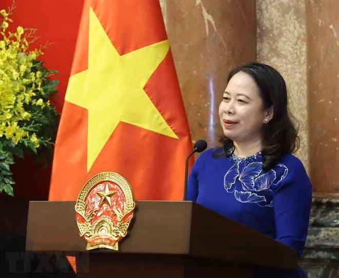 Quyền Chủ tịch nước Võ Thị Ánh Xuân phát biểu tại buổi gặp mặt đoàn đại biểu Hội Doanh nhân Trẻ Việt Nam. (Ảnh: Thống Nhất/TTXVN)