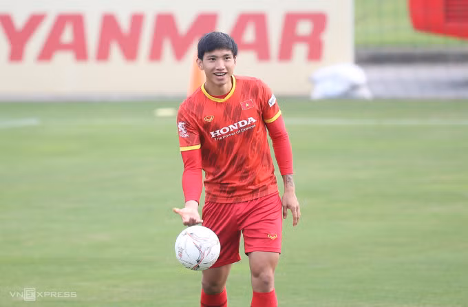 Đoàn Văn Hậu trong buổi tập của đội tuyển Việt Nam năm 2022. Ảnh: Lâm Thoả