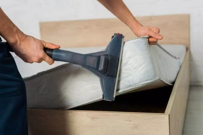 Đảm bảo các mặt nệm đều thông thoáng để ngăn ngừa nấm mốc. (Ảnh: iStock)