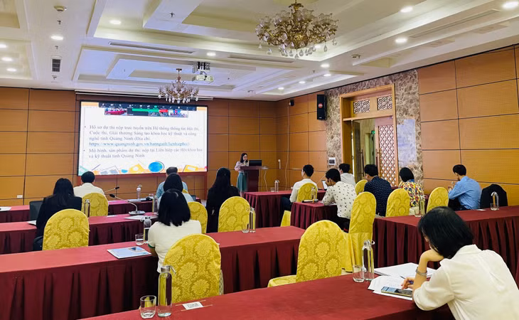Quang cảnh hội nghị.