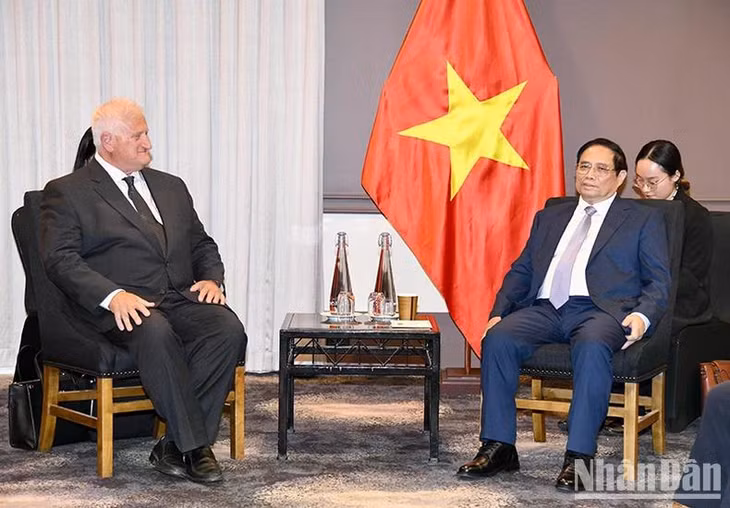 Thủ tướng Phạm Minh Chính tiếp lãnh đạo Tập đoàn ASM.