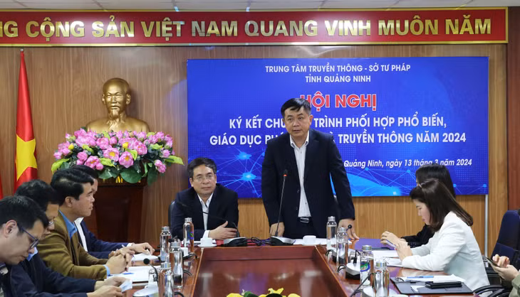Đồng chí Mai Vũ Tuấn, Giám đốc, Tổng Biên tập Trung tâm Truyền thông tỉnh Quảng Ninh phát biểu tại buổi lễ ký kết.