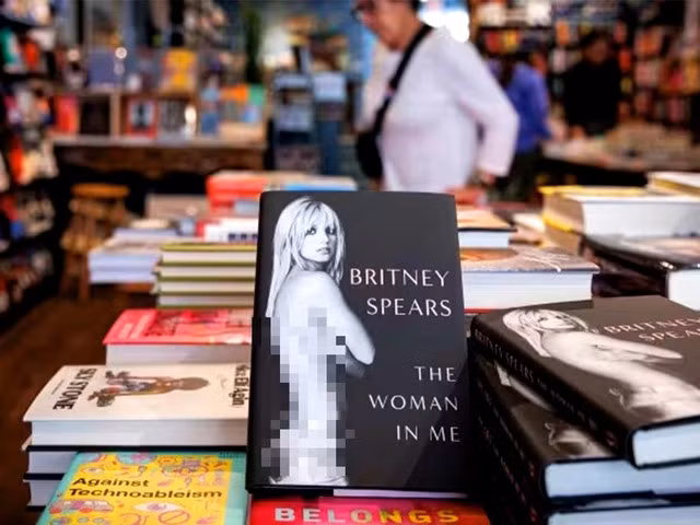 Cuốn hồi ký của Britney Spears được dịch sang tiếng Việt