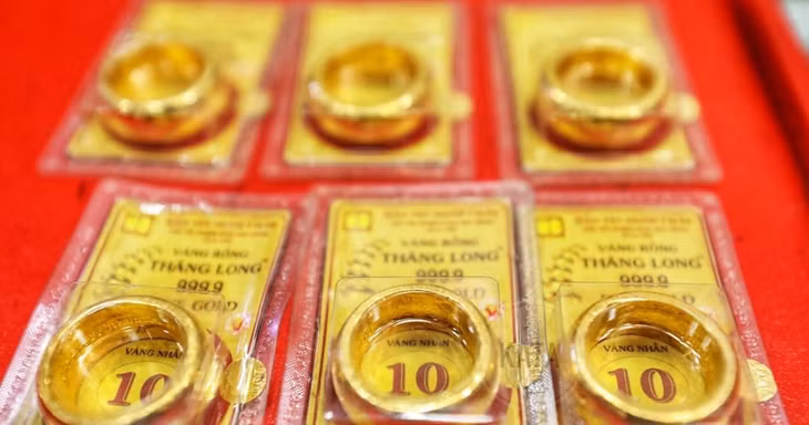 Vàng nhẫn tăng giá mạnh đặt câu chuyện quản lý thị trường vàng cần được giải quyết rốt ráo