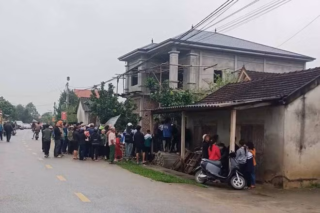 Hiện trường vụ án mạng khiến 2 bà cháu thương vong ở xã An Dũng. Ảnh: Anh Tuấn.
