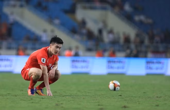 Nếu rơi sâu trên bảng xếp hạng FIFA, tuyển Việt Nam sẽ gặp nhiều bất lợi. Ảnh: Minh Dân