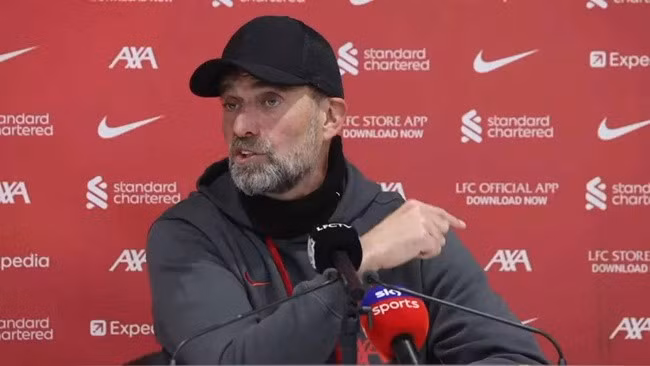 Klopp lo ngại cho sức khỏe cầu thủ.