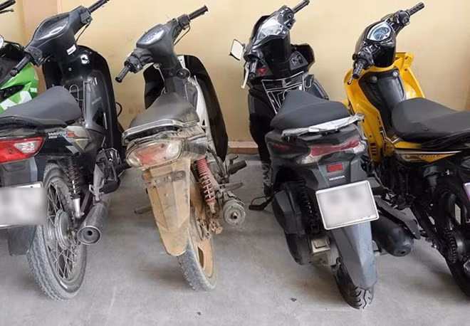 Các xe máy bị trộm được công an thu về để điều tra. Ảnh: Công an