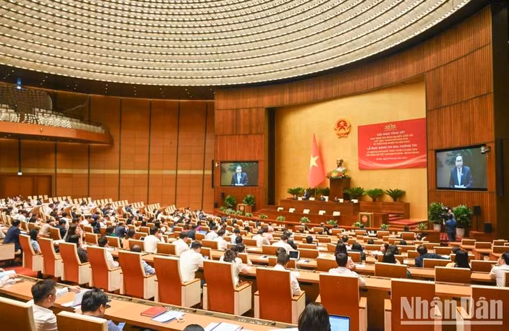 Quang cảnh Hội nghị tại hội trường Diên Hồng.