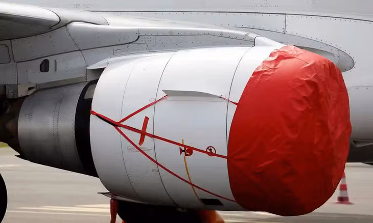 Động cơ máy bay Embraer 170. Ảnh: Reuters.