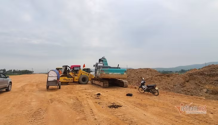 Công trường thi công cao tốc Mai Sơn – Quốc lộ 45