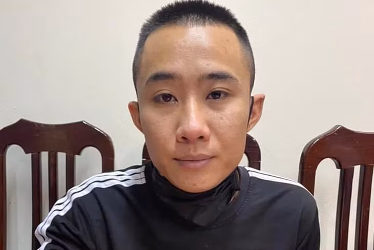 Đối tượng truy nã Nguyễn Tiến Biên bị Công an TP Hà Nội bắt giữ và bàn giao cho Công an tỉnh Vĩnh Long tiếp tục thụ lý xử lý theo thẩm quyền.