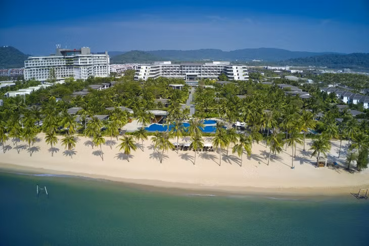 Những khu tổ hợp du lịch, nghỉ dưỡng trọn gói, đa tiện ích là lựa chọn hàng đầu của du khách trong thời kỳ dịch bệnh. (Ảnh: Khu tổ hợp nghỉ dưỡng Sonasea Villas &amp; Resort)