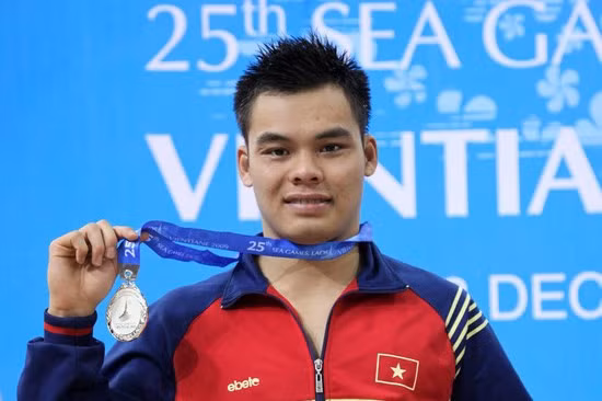 ‘Hoang tu ech’ mon boi boi Nguyen Huu Viet qua doi o tuoi 34 hinh anh 1