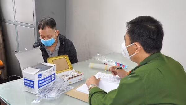 Đối tượng Đông tại cơ quan Công an.