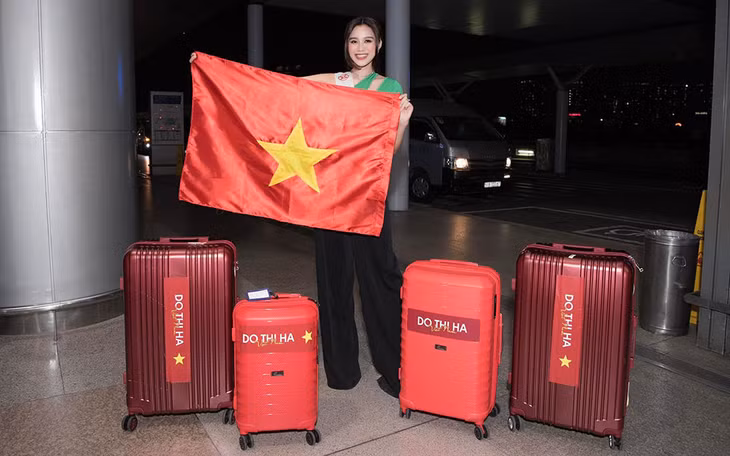 Đỗ Thị Hà trước giờ lên đường sang Puerto Rico. (Ảnh: Facebook nhân vật)