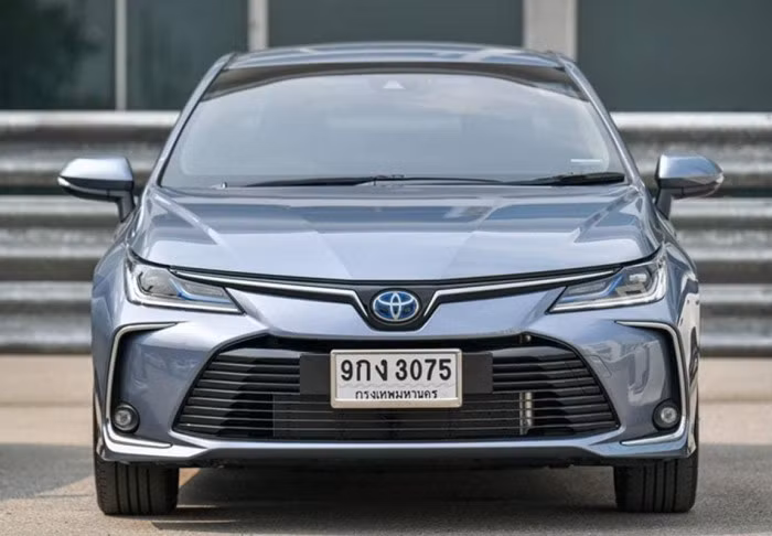 Toyota Corolla Altis 2022 có thêm nhiều trang bị đe nẹt Kia K3