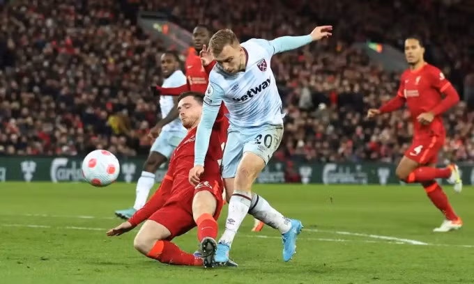 Chấn thương của Bowen gây ảnh hưởng đến sức tấn công của West Ham. Ảnh: Reuters.