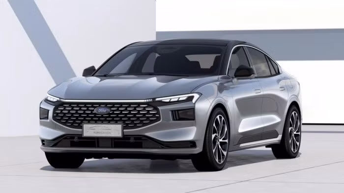Ford Mondeo 2022 là mẫu xe nằm trong cùng phân khúc với Toyota Camry
