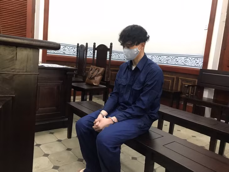 Bị cáo Lee Hyeongwon trước giờ xét xử