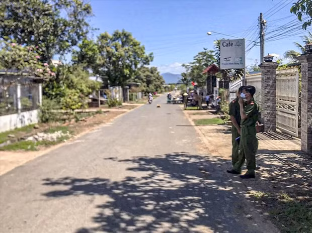 Binh Thuan: Bat giu nghi can dung sung tu che ban chet nguoi hinh anh 1