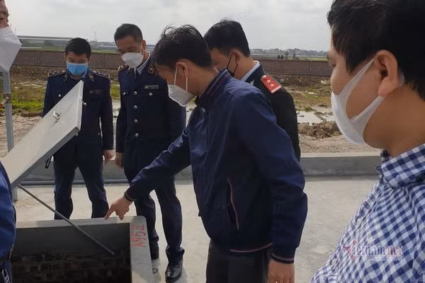 Vụ việc bán xăng có nước lã khiến dư luận xôn xao