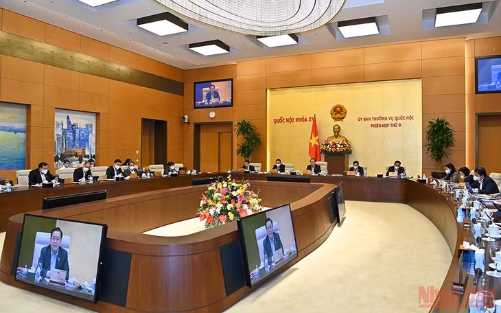 Quang cảnh phiên họp Thường vụ Quốc hội về việc giải trình, tiếp thu, chỉnh lý dự án Luật Kinh doanh bảo hiểm (sửa đổi). (Ảnh Duy Linh)