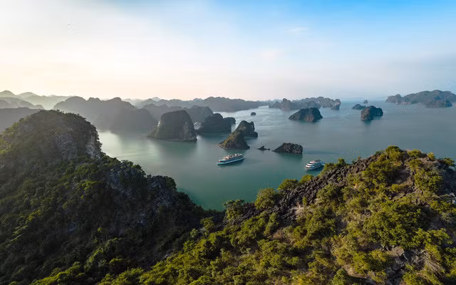 Công tác chuẩn bị của các địa phương, doanh nghiệp cơ bản đã sẵn sàng đáp ứng các yêu cầu mở cửa, đón khách du lịch quốc tế từ 15/3/2022. (Ảnh: Luxgroup)