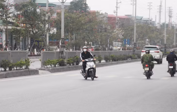 Một mình một lối, miễn là thấy tiện.