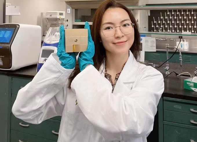 Chloe Uyên Trần, nhà sáng lập TômTex. Ảnh: NVCC