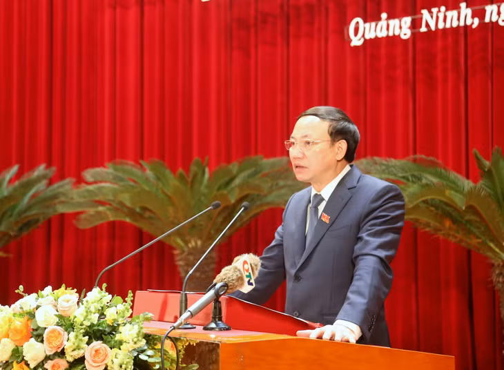 Đồng chí Nguyễn Xuân Ký, Ủy viên Trung ương Đảng, Bí thư Tỉnh ủy, Chủ tịch HĐND tỉnh phát biểu khai mạc kỳ họp.