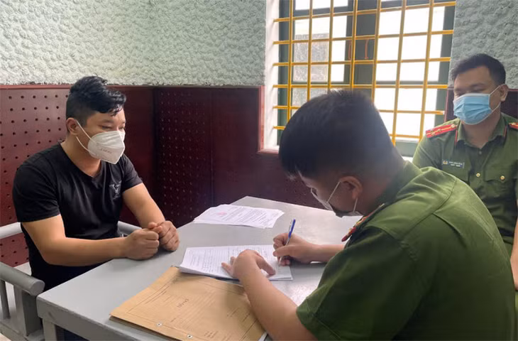 Hoàng Quang Chương tại cơ quan Công an.