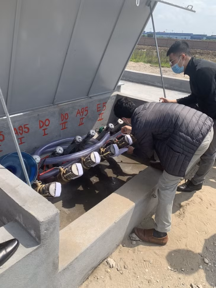 Cơ quan chức năng kiểm tra cây xăng