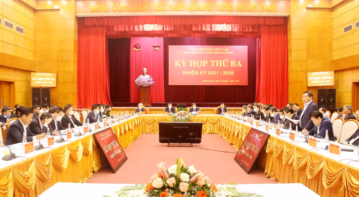 Quang cảnh kỳ họp.