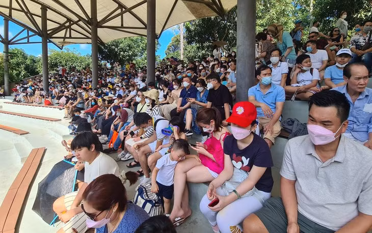 Safari Phú Quốc đông khách ngày mùng 3 Tết. Ảnh: Thanh Tùng.