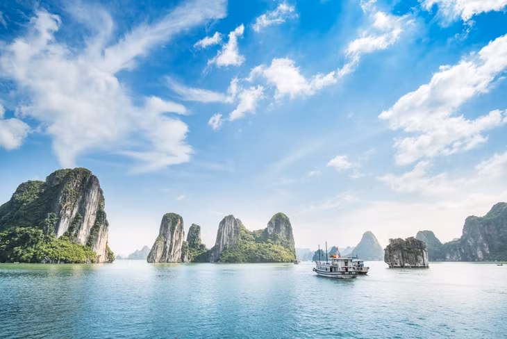 Vịnh Hạ Long, Việt Nam