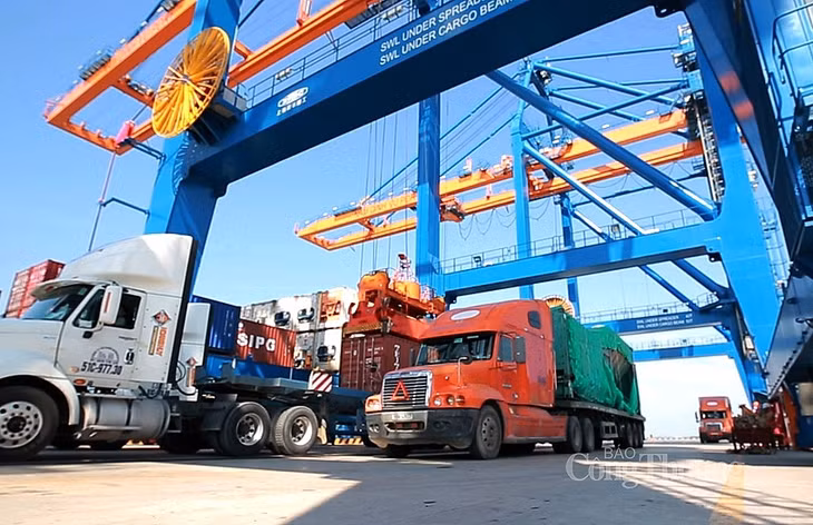 Xuất nhập khẩu hàng hoá tiếp tục khởi sắc trong quý I/2022