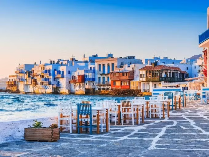 Khu Little Venice ở Mykonos, Hy Lạp. Ảnh: Time Out