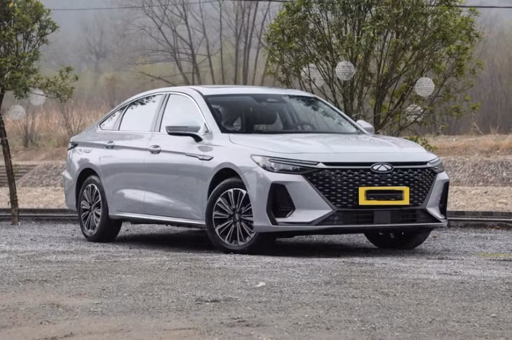 Chery Fengyun A8 PHEV.