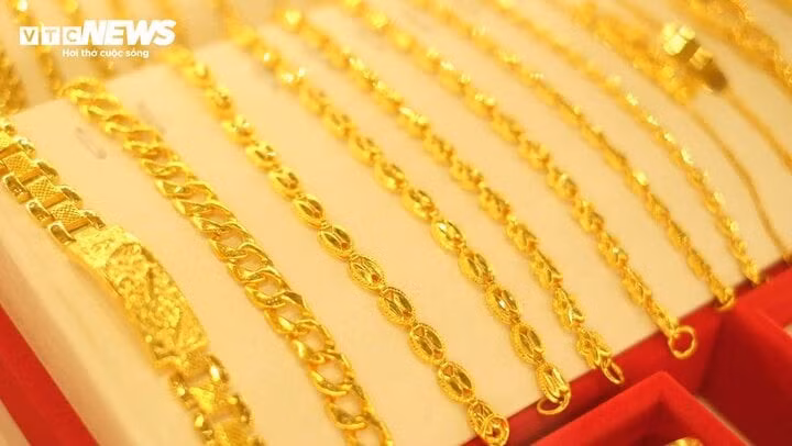 Giá vàng tăng giảm thất thường, nhà đầu tư không kịp trở tay. (Ảnh minh họa: Công Hiếu).