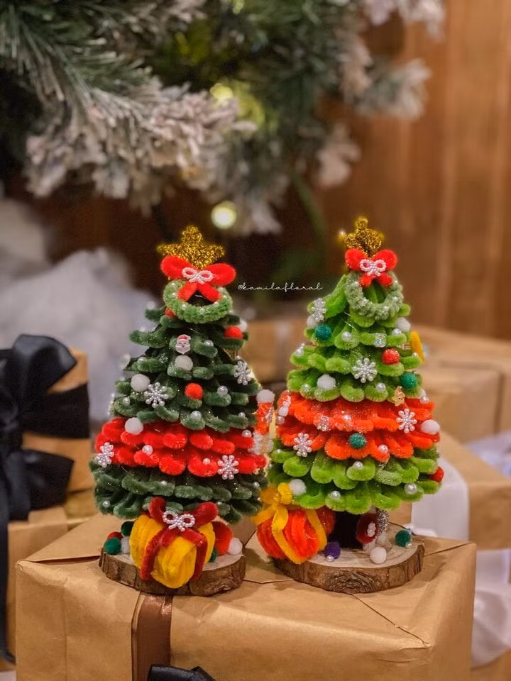 Những cây thông xinh xẻo được làm tại một buổi workshop ở Thái Nguyên. (Ảnh: Kamila's)