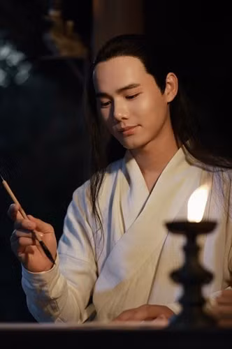 Tạo hình nhân vật Đặng Trần Côn của Quốc Toàn trong phim Hồng Hà nữ sĩ.