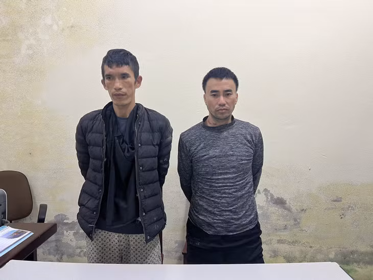 Hai đối tượng bị bắt giữ. Ảnh: CACC
